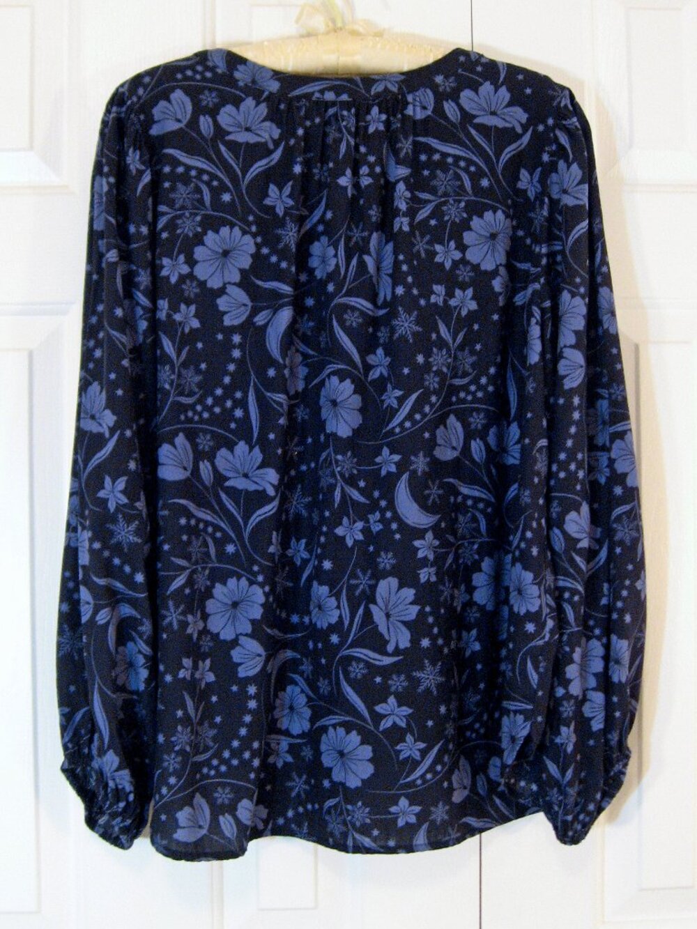 LOFT | 'Snowflake Bloom' Cotton Henley Blouse - Picture 7 of 10